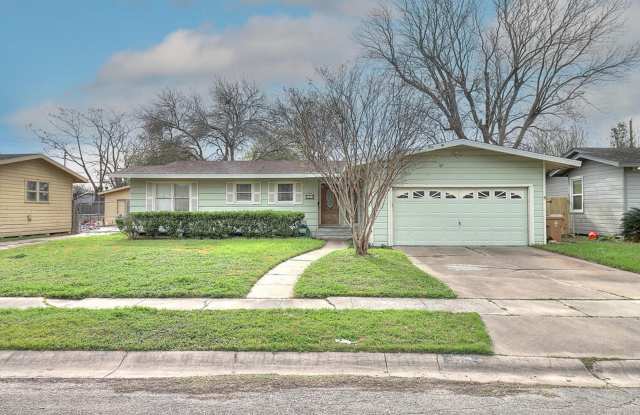 913 Delaine - 3/bedroom 2/bathroom $1850/month photos photos