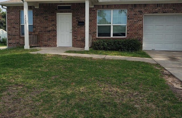2222 19th Ave N - 2222 19th Avenue North, Texas City, TX 77590