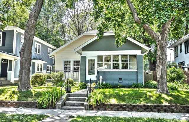 4252 Graceland Avenue Gallery 3