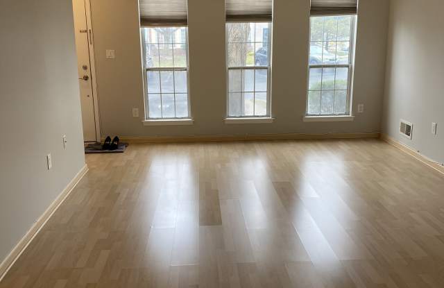 141 Gregory Lane photos photos