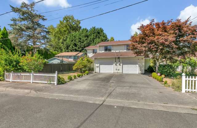 Beautiful Puyallup Duplex with Large Yard  Attached Garage! photos photos