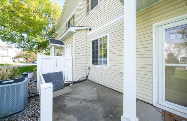 535 Tamarack Trl. Gallery 3