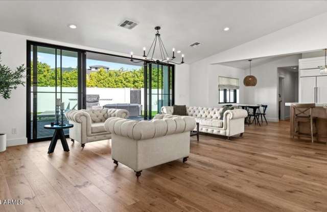 6234 E MONTEROSA Street Gallery 2