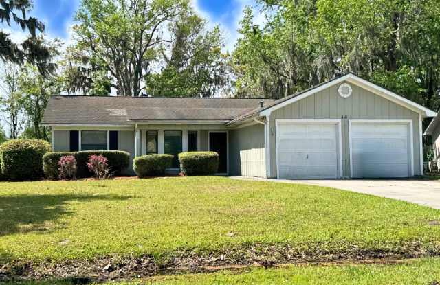 3/2 , fenced in yard , minutes from base! photos photos