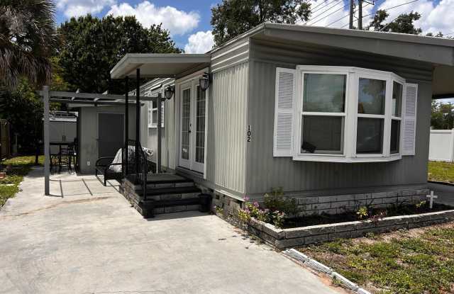Charming 2-Bedroom Home in Largo – 55+ community photos photos