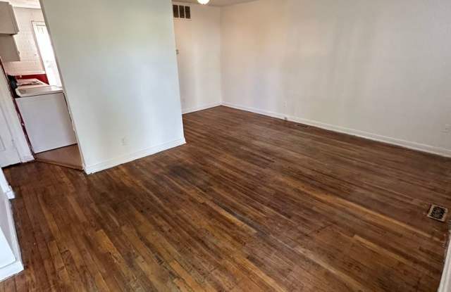 2 bed 1 bath - 2647 Poplar Avenue, Springfield, IL 62703