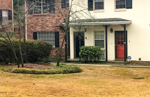 Summerville Townhome with Fully Equipped Kitchen photos photos