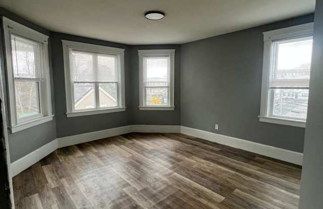 18 Oak Hill Avenue - 3F photos photos
