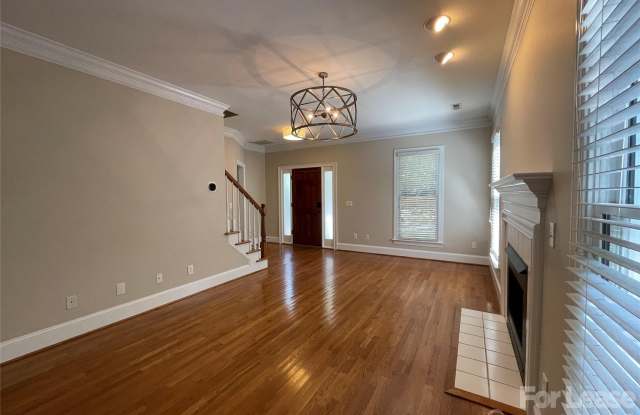 2617 Greyabby Court Gallery 4