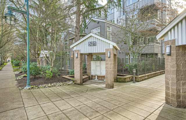 2bd/2ba Kirkland Condo photos photos