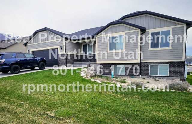 3 Bedroom 2 Bath Duplex in Perry Now Available! photos photos
