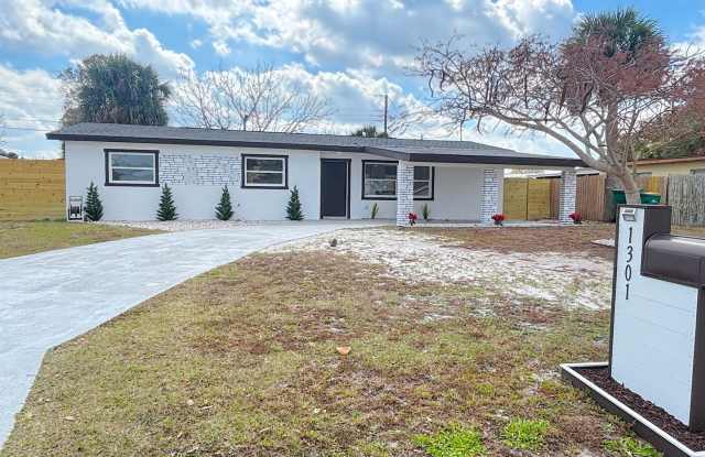 Completely Remodeled 3 BR+office 2 Bath Annual Rental Available Immediately Melbourne photos photos