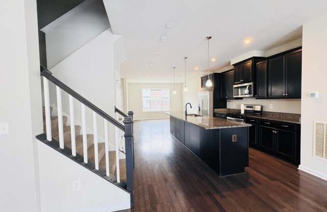 11032 BLACKBURN COVE Lane Gallery 4