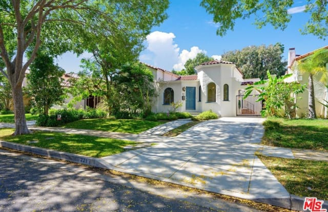 221 S Almont Dr - 221 South Almont Drive, Beverly Hills, CA 90211