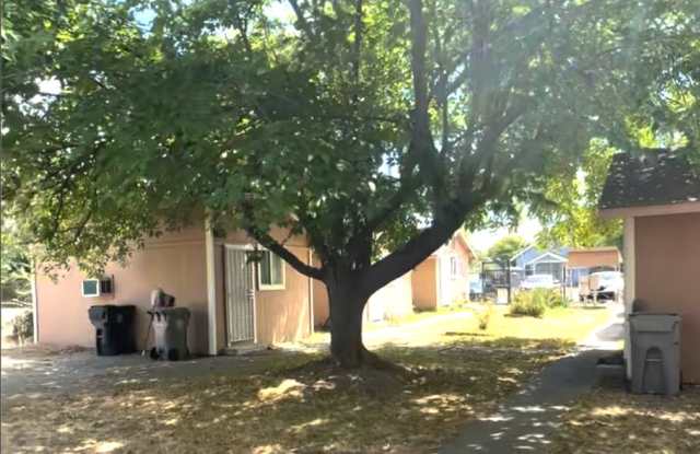 Cute and Clean 400sq ft Studio Available! Gallery 3