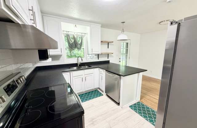 6314 N Keystone Avenue Gallery 3