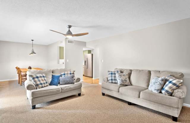 543 Fairways Dr Gallery 3