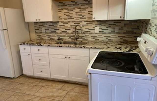 Midtown - Convenient Duplex - Move in Ready! photos photos