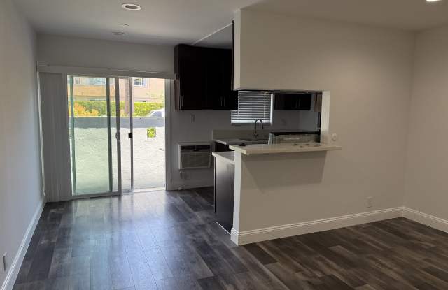 1327 St Andrews Pl - 3 photos photos