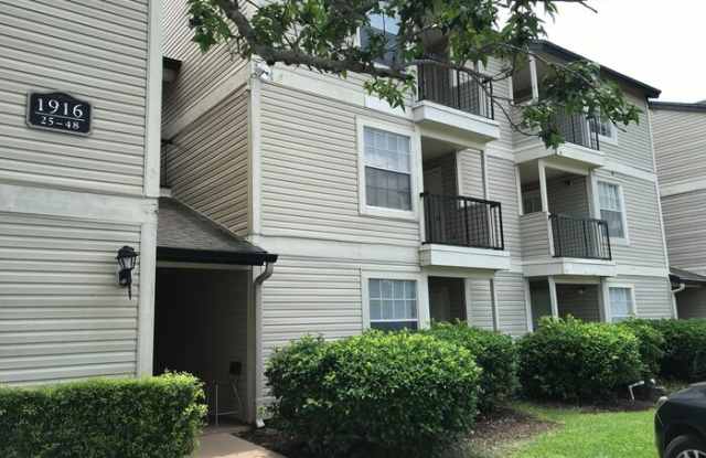 1916 Lake Atriums Circle photos photos