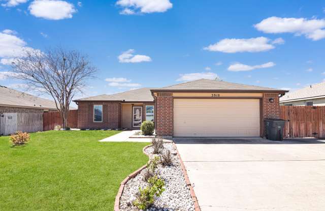 3910 Fieldcrest Dr photos photos