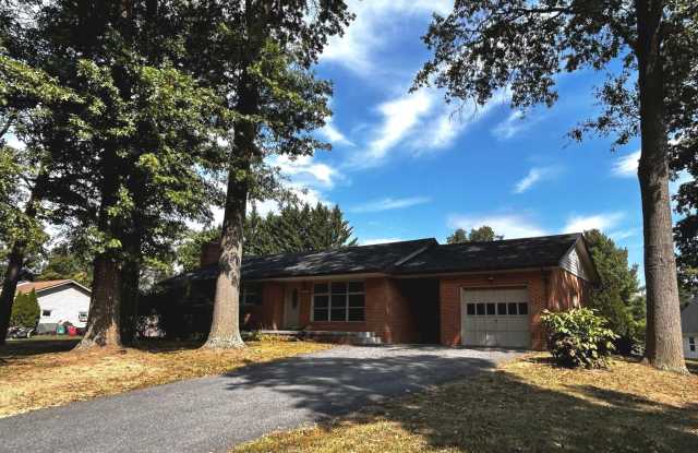 985 TASKER ROAD photos photos