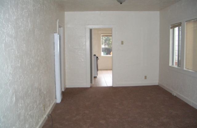 Welcome to our beautiful house on 96th Ave, Oakland CA. - Updated pictures coming soon. Gallery 4