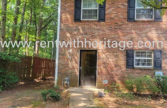 WOW!!!.....AWESOME BRICK TOWNHOME ( CORNER UNIT ) GREAT HOME IN GREAT LOCATION Gallery 3