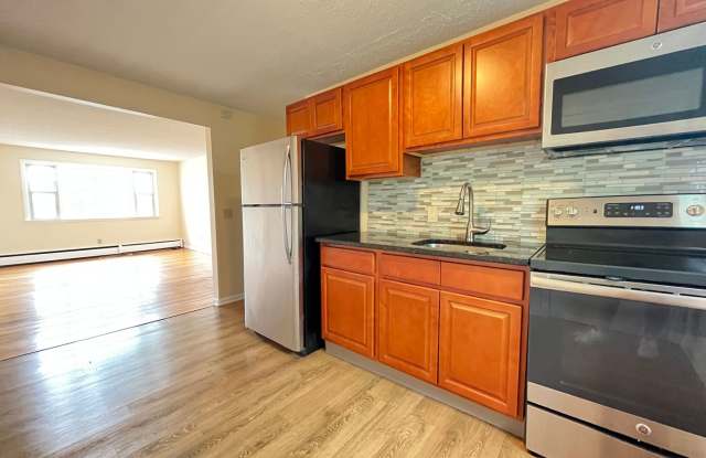 Two Bedroom One Bathroom Apartment! In West Haven, Close to UNH! photos photos