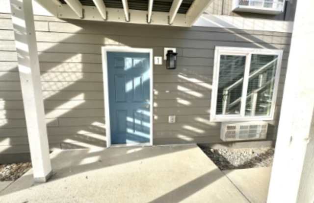 3181 Queen Anns Street - 1 photos photos