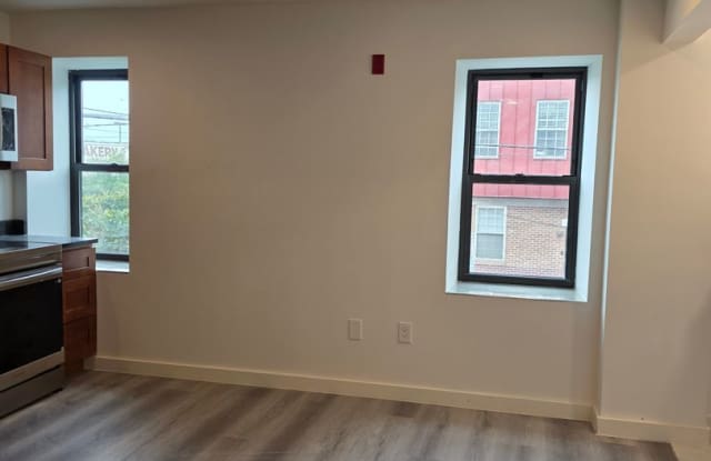 543 Washington Ave Gallery 1