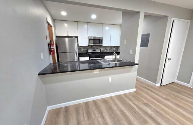 73 Des Moines Court photos photos