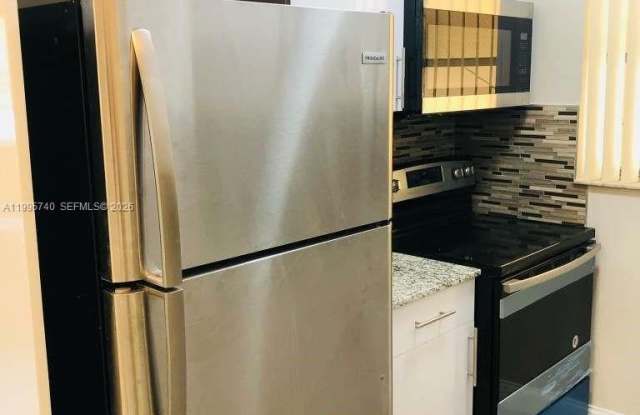 2615 POLK photos photos