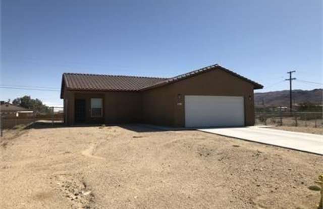 29 Palms Home with Solar photos photos