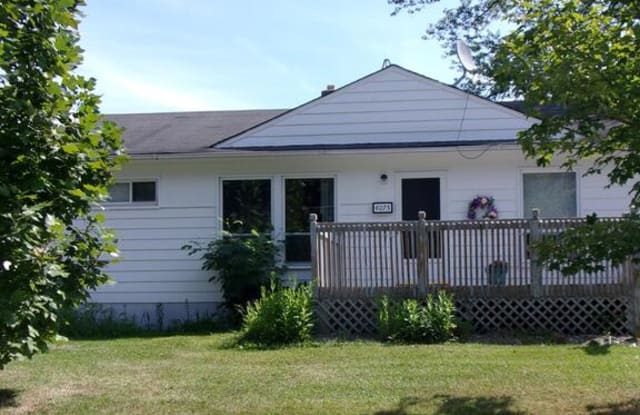 4075 Kenneth Road photos photos