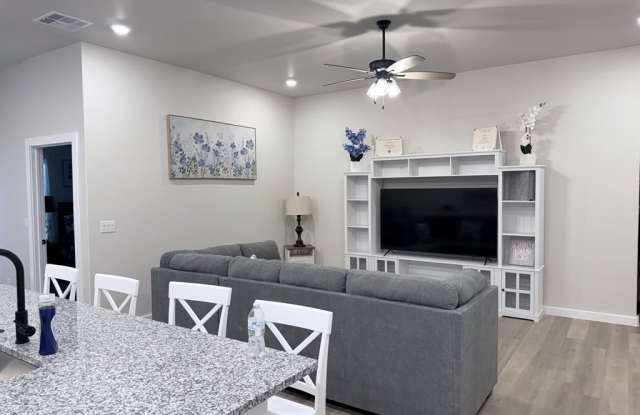 2944 Hidalgo Ave Gallery 4