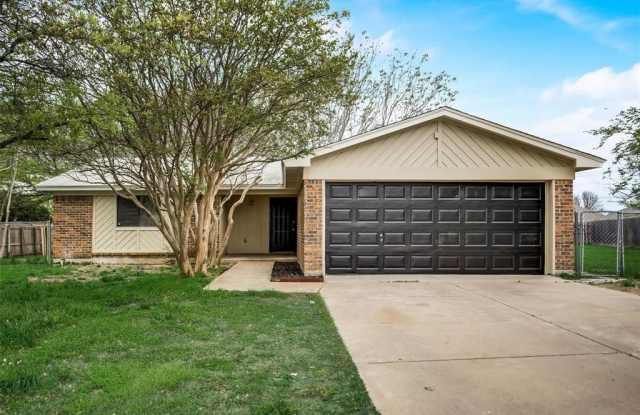 7405 Barbara Court - 7405 Barbara Court, Watauga, TX 76148