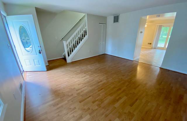 Coming Soon! 3 Bedroom Townhome in Annapolis! Gallery 4