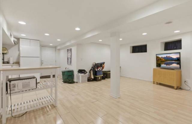 3716 North Wayne photos photos