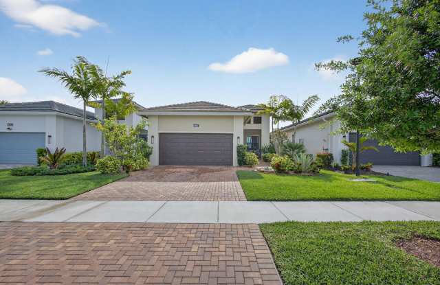 4805 SAINT ARMANDS Way Gallery 3
