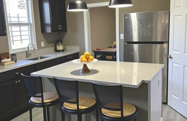 1352 Giddings Rd photos photos