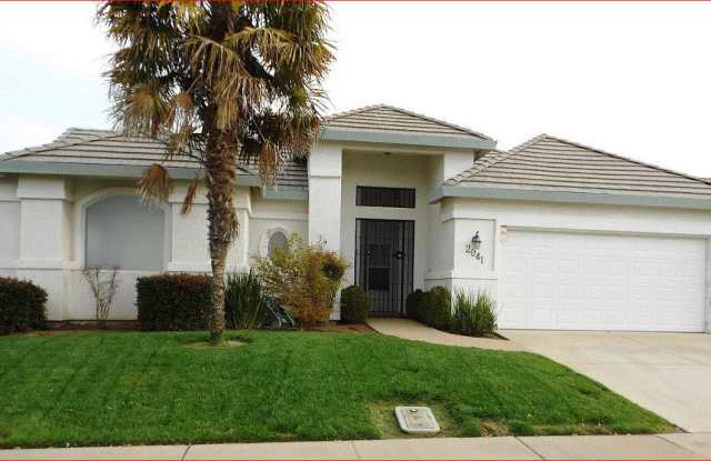 2041 Pheasant Drive photos photos