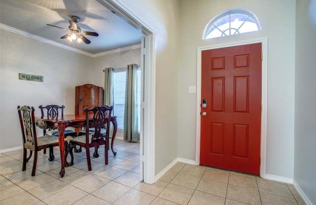 118 Lakeway Ln Gallery 2