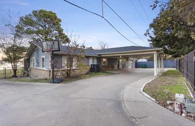 327 Nob Hill Lane - 327 Nob Hill Lane, Seven Points, TX 75143