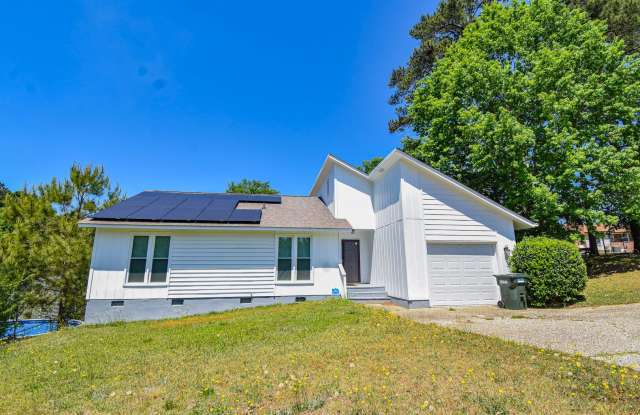 Coming Soon: 3 Bedroom 2 Bathroom- Small Pets Okay photos photos