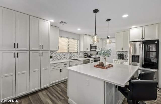 Beautifully remodeled 4 bedroom home! photos photos Beautifully remodeled 4 bedroom home! photos photos