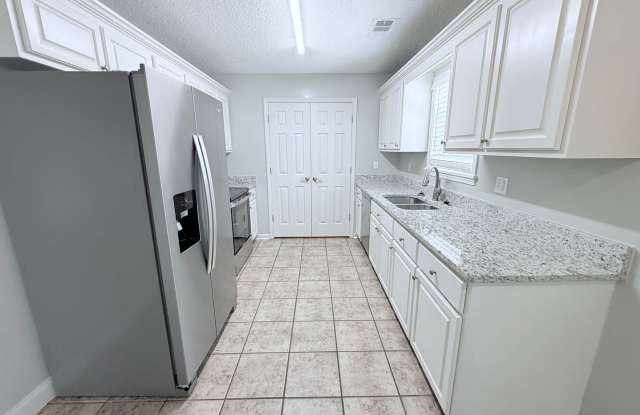 309 Eagle Pointe Drive Gallery 4