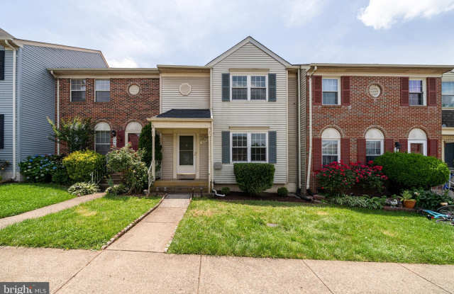 8593 BURLINGTON COURT - 8593 Burlington Court, Manassas, VA 20110