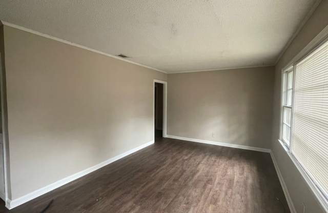 3 Bedroom/1 Bath Home Gallery 3