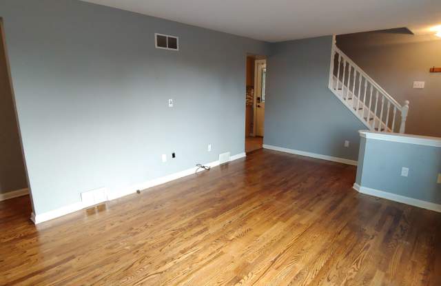 *Beautifully Updated  Spacious 4BD/2.5BA Single-Family Home for rent in Westwood area* Gallery 4